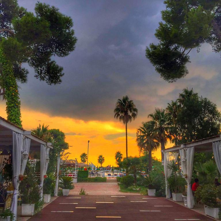 Tropikal Bungalows Durrës Extérieur photo