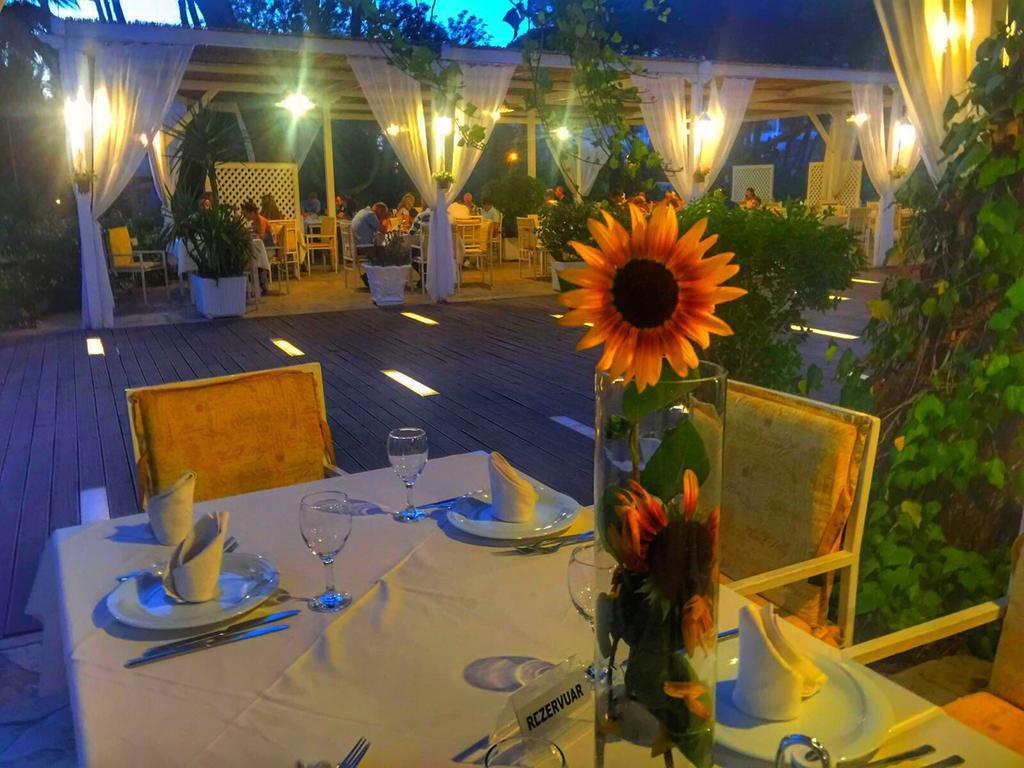 Tropikal Bungalows Durrës Extérieur photo