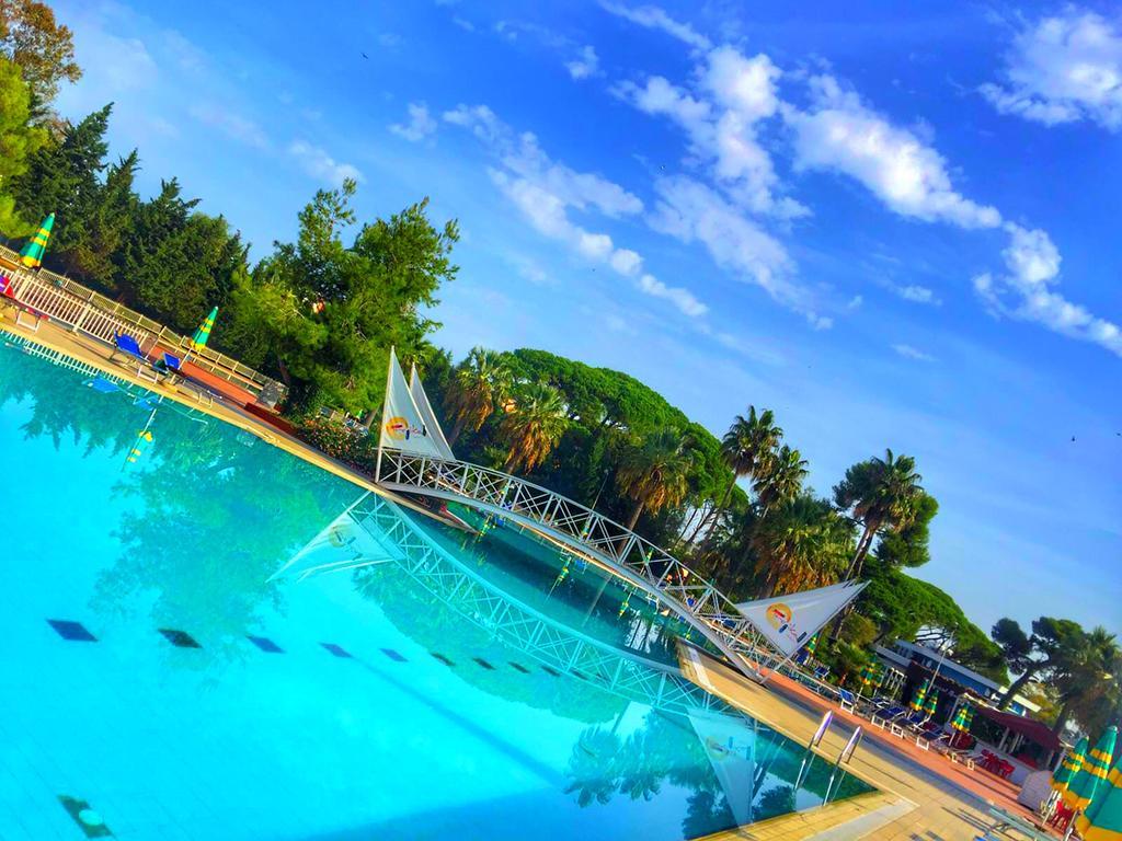 Tropikal Bungalows Durrës Extérieur photo