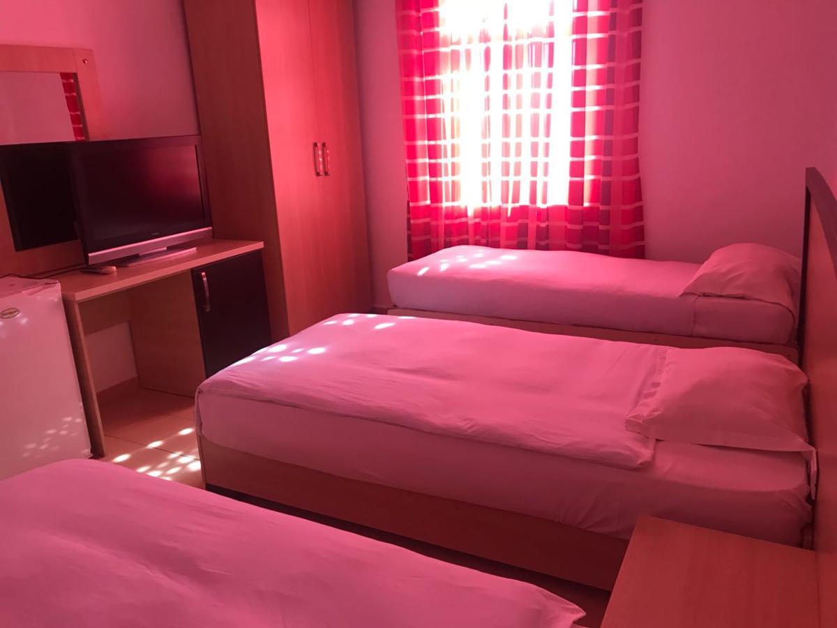 Tropikal Bungalows Durrës Extérieur photo