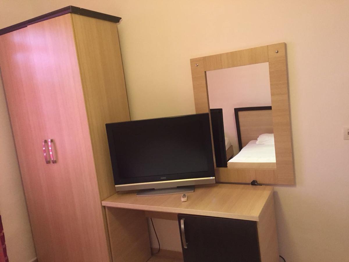 Tropikal Bungalows Durrës Extérieur photo