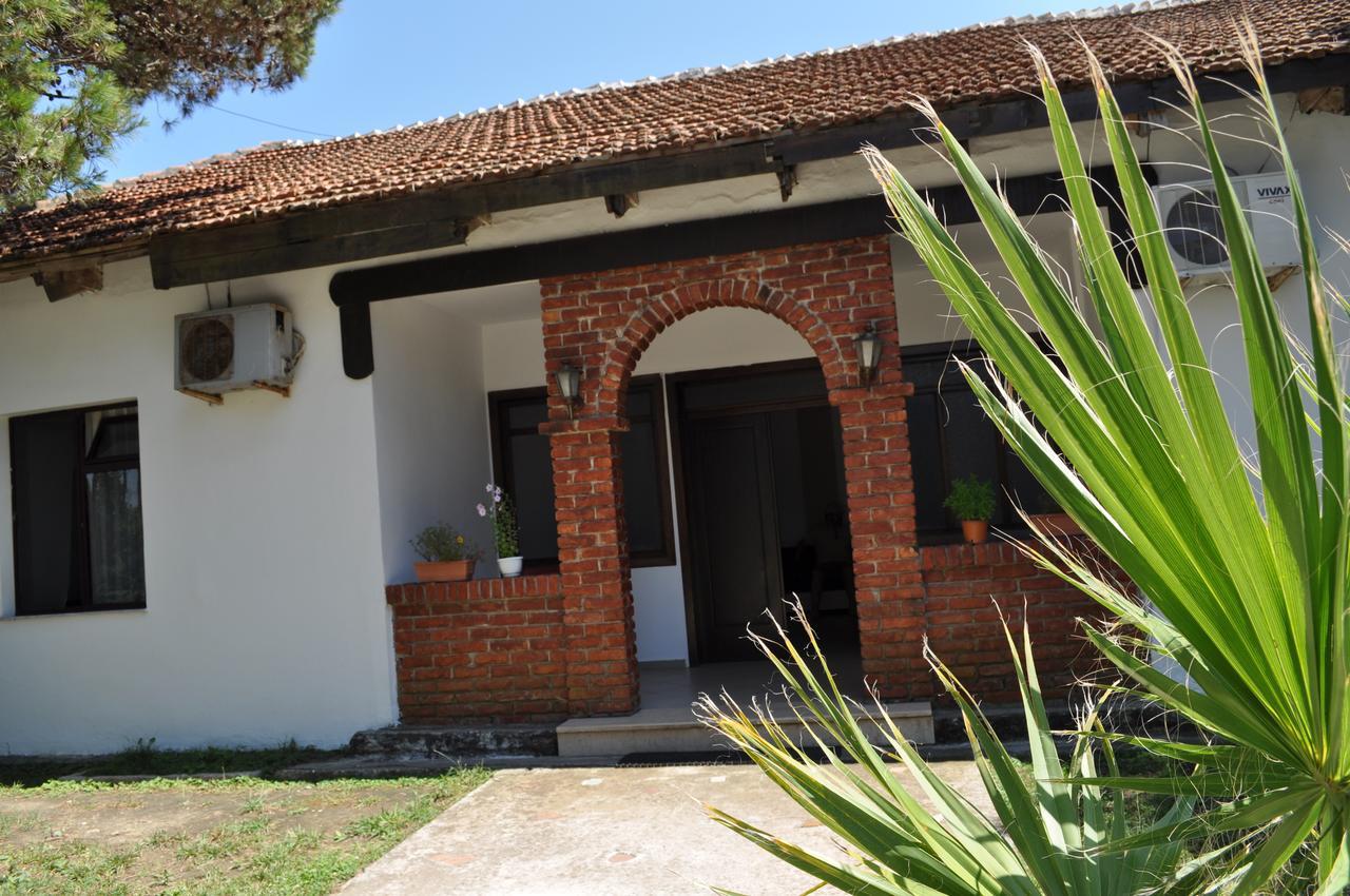 Tropikal Bungalows Durrës Extérieur photo