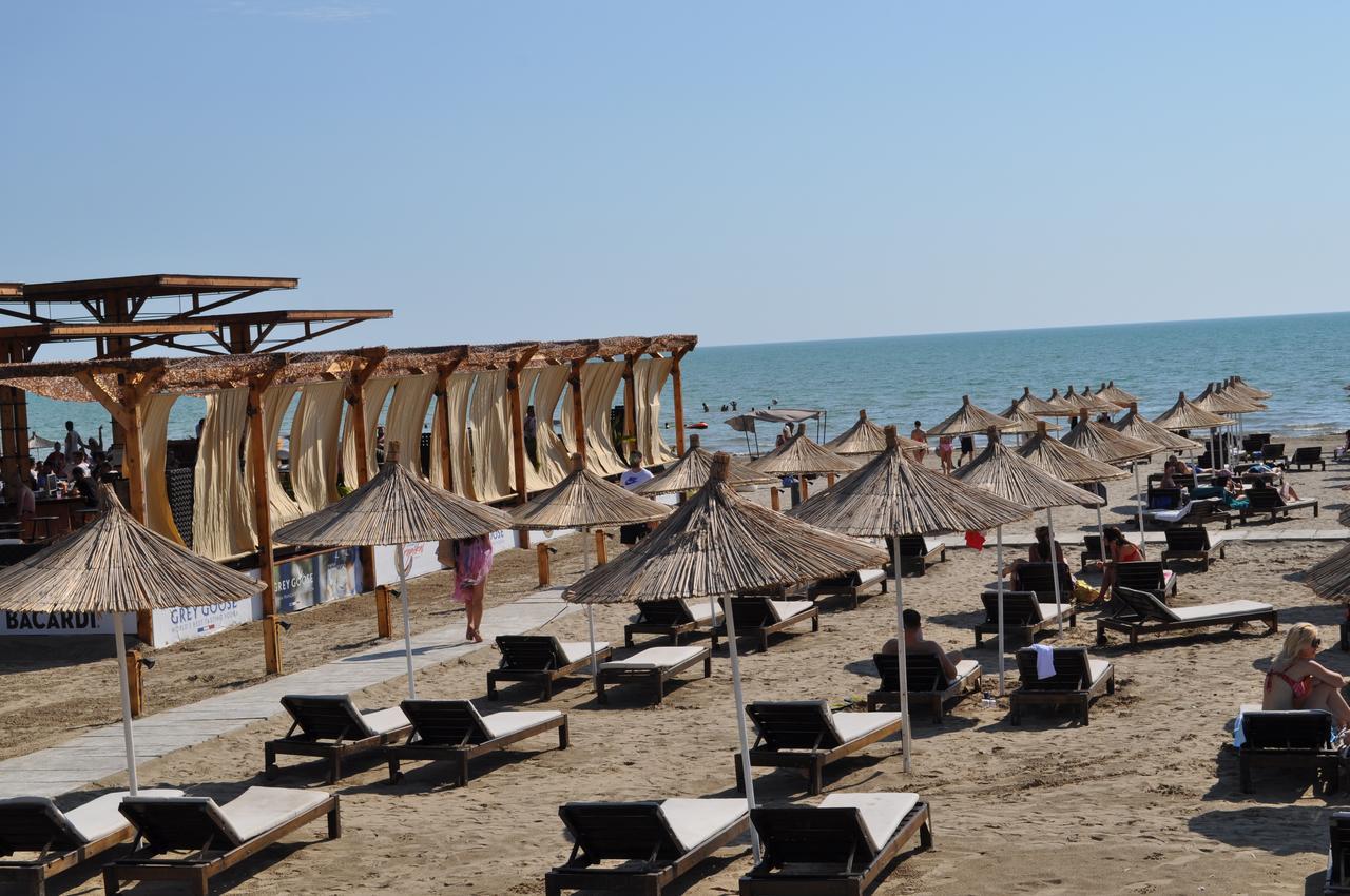 Tropikal Bungalows Durrës Extérieur photo