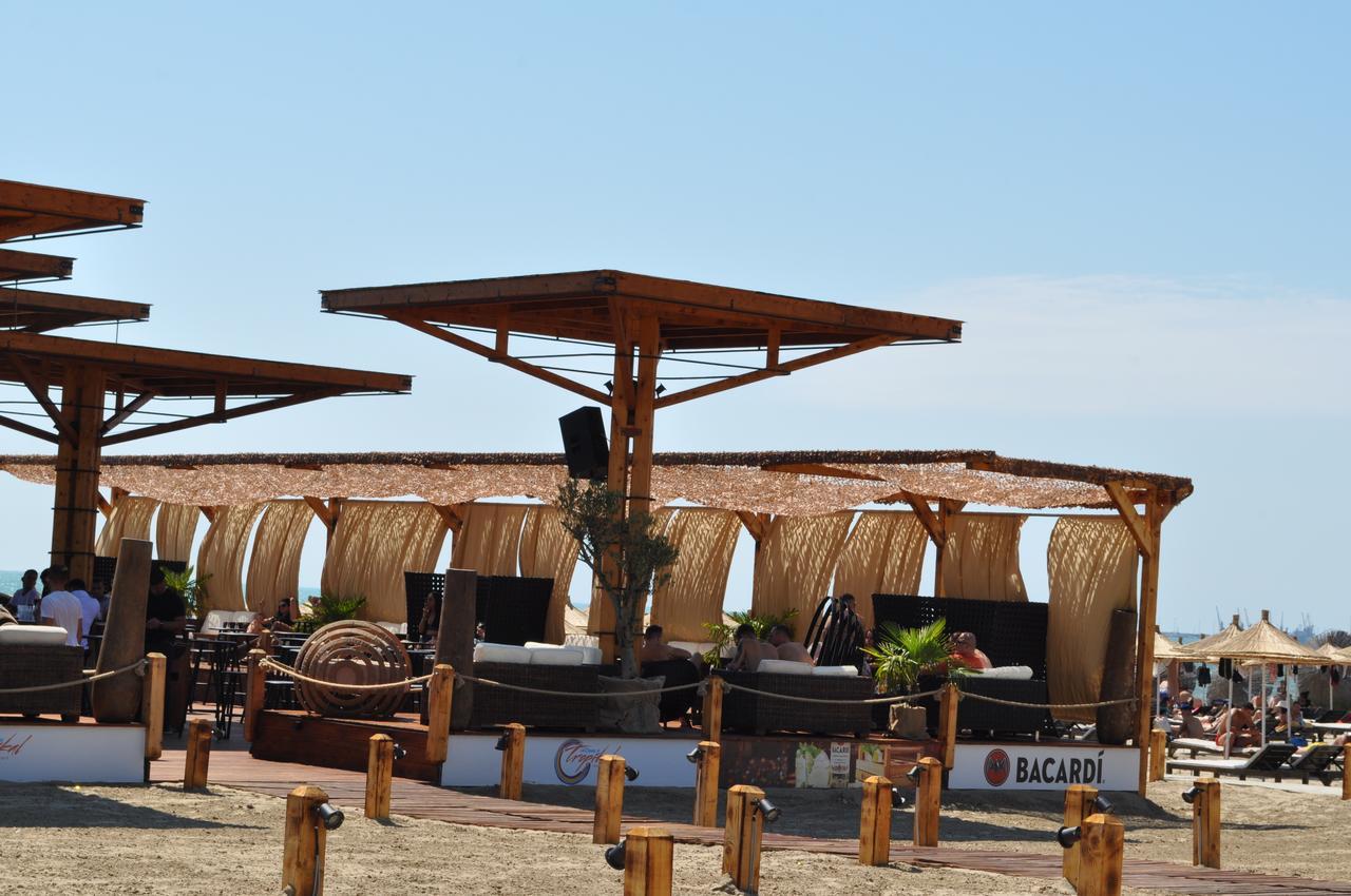 Tropikal Bungalows Durrës Extérieur photo