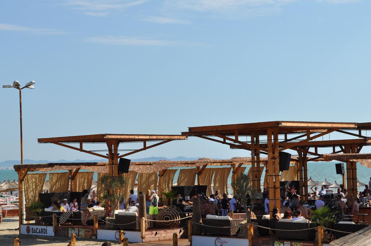 Tropikal Bungalows Durrës Extérieur photo