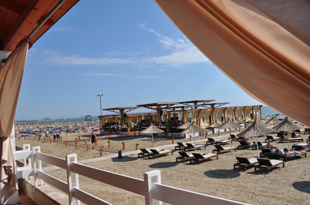 Tropikal Bungalows Durrës Extérieur photo