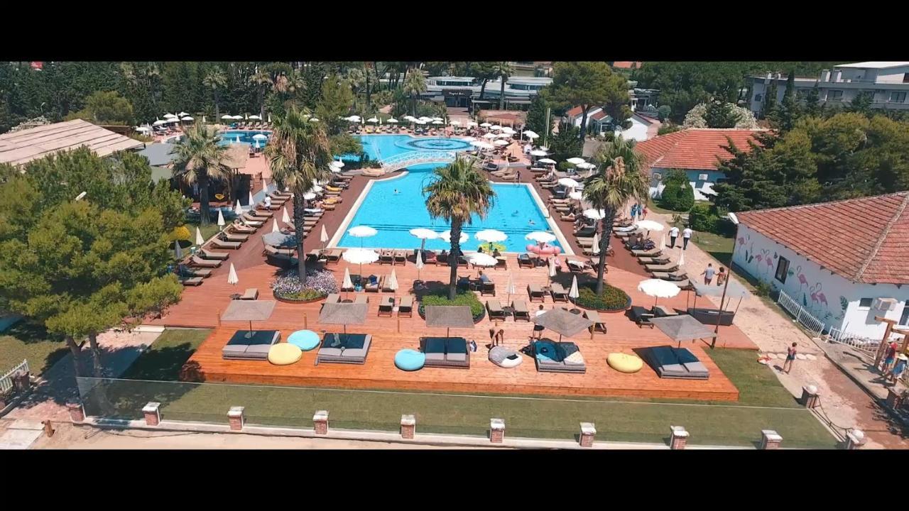 Tropikal Bungalows Durrës Extérieur photo