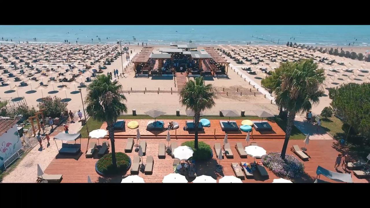 Tropikal Bungalows Durrës Extérieur photo